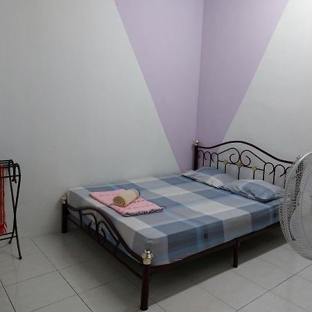 Pelangi Homestay Bota ภายนอก รูปภาพ