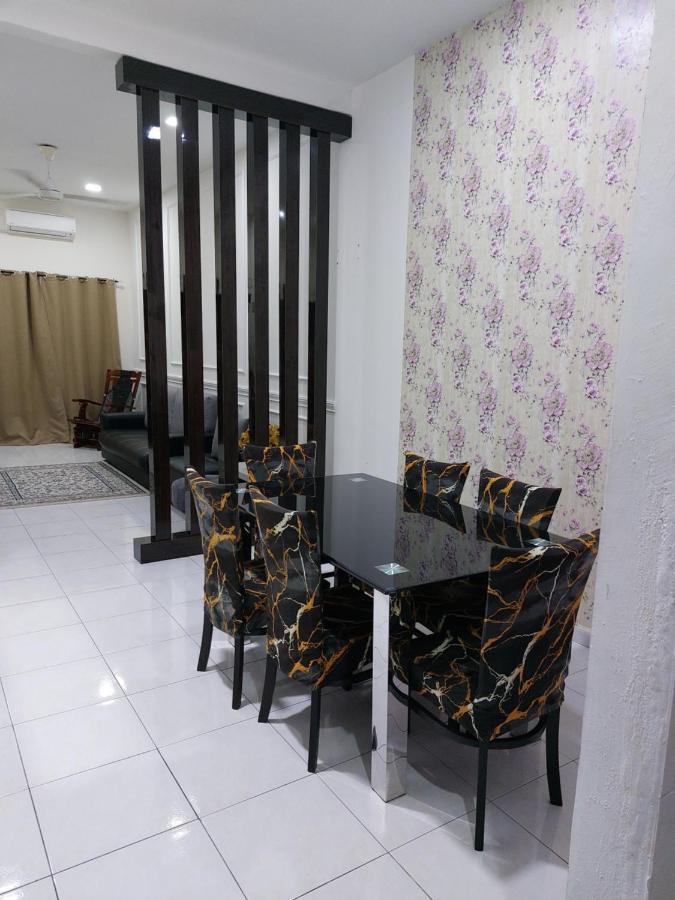 Pelangi Homestay Bota ภายนอก รูปภาพ