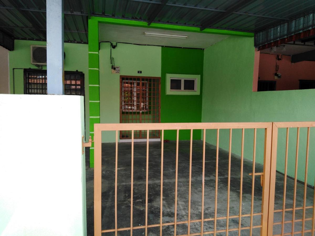 Pelangi Homestay Bota ภายนอก รูปภาพ